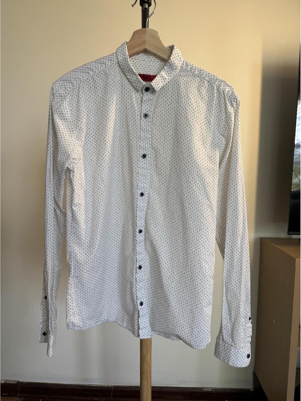 Men's White Long Sleeve Button-Up Shirt with Subtle Pattern